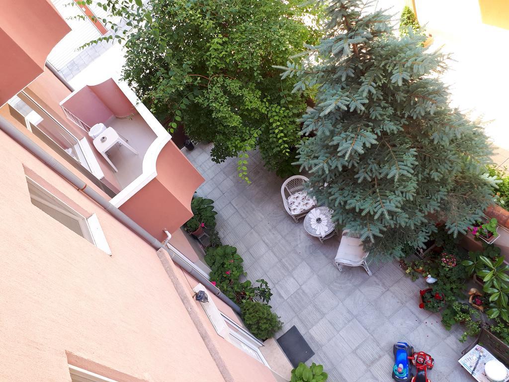Art Guest House Orchidea Pomorie Exterior foto
